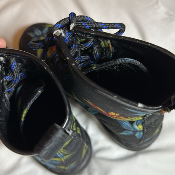 Dr. Martens Castel Floral Lace-up Ankle Boots Women’s Size 7 - Picture 10 of 11